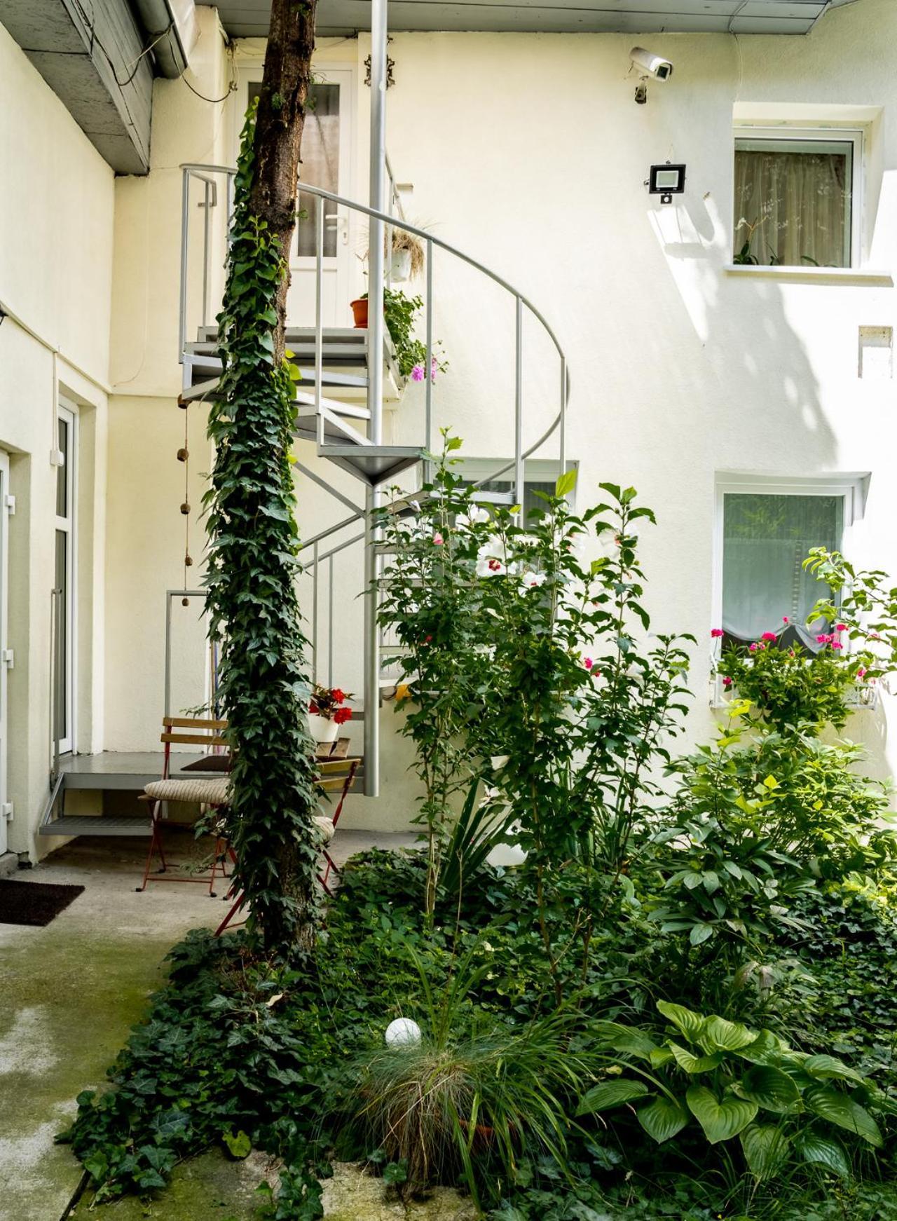 Anna'S Guesthouse Клуж-Напока Экстерьер фото